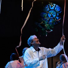 La Vie Est Une F&ecirc;te - Th&eacute;&acirc;tre de l'Atelier, Paris