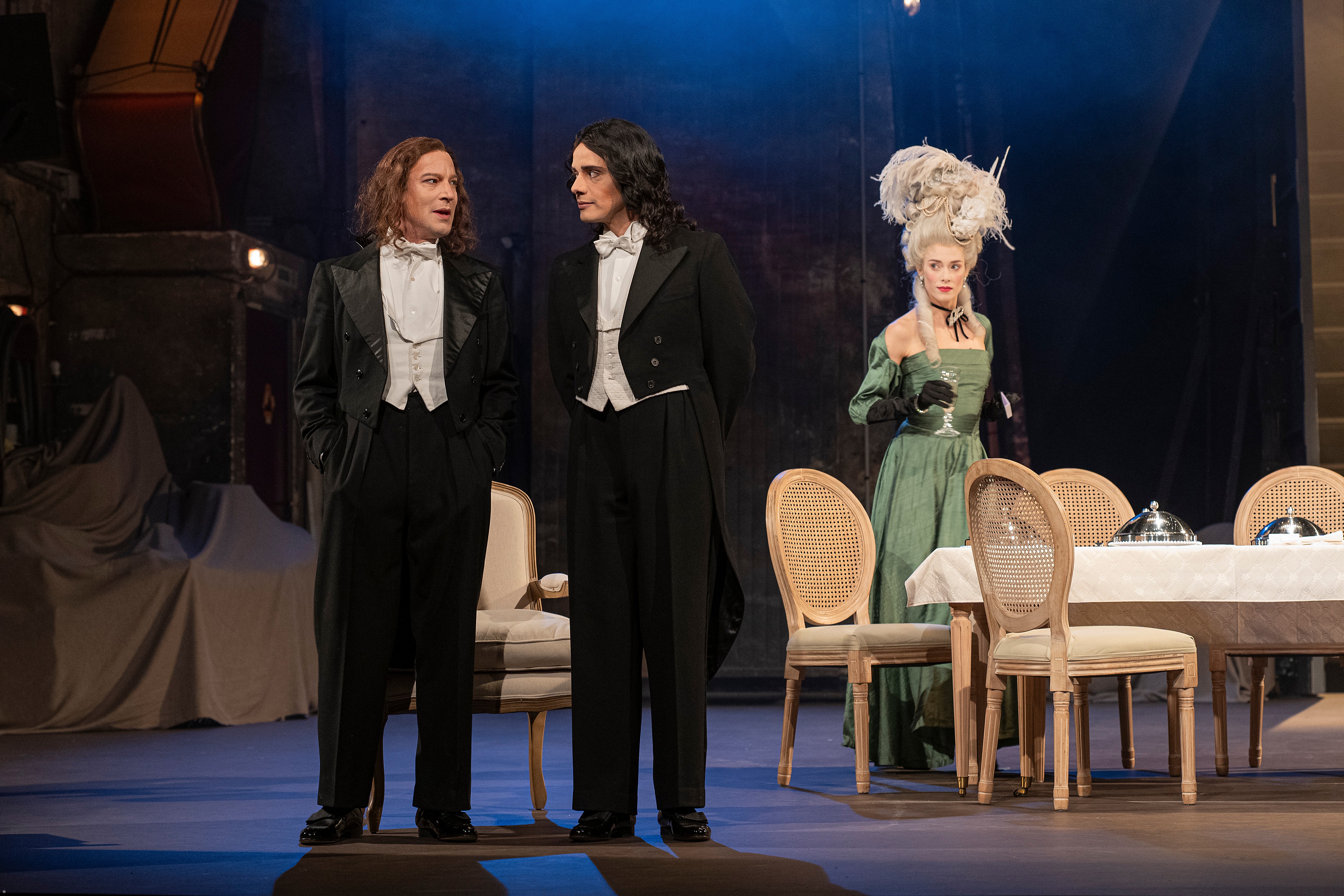 &copy; Bernard Richebe