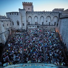 L'AUBE DES QUESTIONS Festival d'Avignon