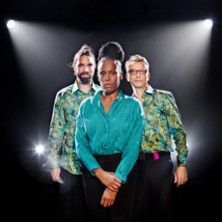Sandra N'Kaké Trio Elles